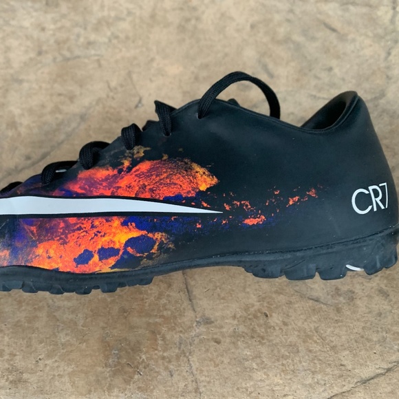 Nike mercurial victory cr7 soccer shoes - Picture 2 of 4